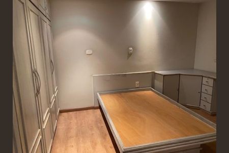 Apartamento à venda com 236m², 4 quartos e 4 vagas
