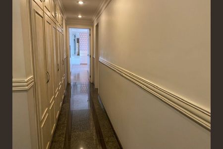 Apartamento à venda com 236m², 4 quartos e 4 vagas