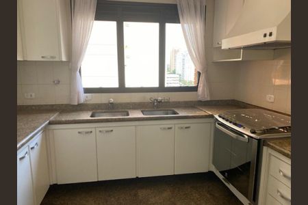 Apartamento à venda com 236m², 4 quartos e 4 vagas