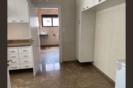 Apartamento à venda com 236m², 4 quartos e 4 vagas