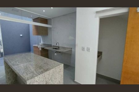 Casa à venda com 132m², 3 quartos e 3 vagas