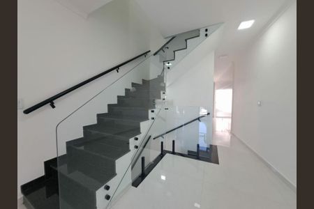 Casa à venda com 105m², 2 quartos e 2 vagas