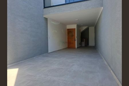 Casa à venda com 105m², 2 quartos e 2 vagas