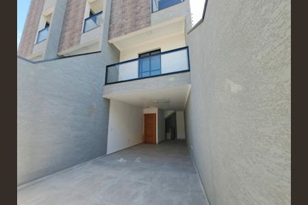 Casa à venda com 105m², 2 quartos e 2 vagas
