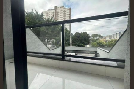 Casa à venda com 105m², 2 quartos e 2 vagas