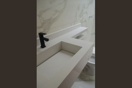 Casa à venda com 160m², 3 quartos e 3 vagasBanheiro Social