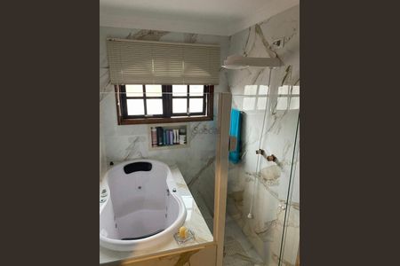 Casa à venda com 281m², 3 quartos e 3 vagas