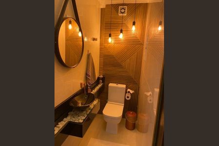 Casa à venda com 281m², 3 quartos e 3 vagas