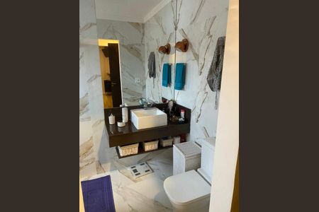 Casa à venda com 281m², 3 quartos e 3 vagas