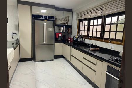 Casa à venda com 281m², 3 quartos e 3 vagas