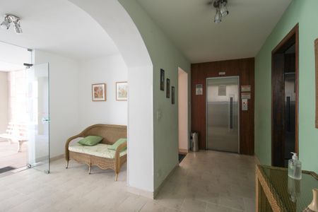 Apartamento à venda com 84m², 2 quartos e 1 vagaHall
