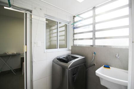 Apartamento à venda com 84m², 2 quartos e 1 vagaÁrea de Serviço