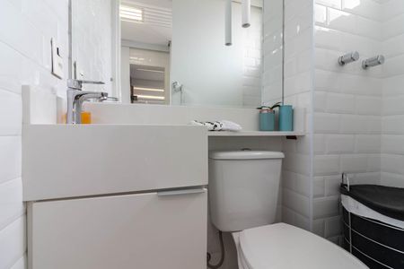 Apartamento à venda com 108m², 3 quartos e 2 vagasBanheiro de Serviço