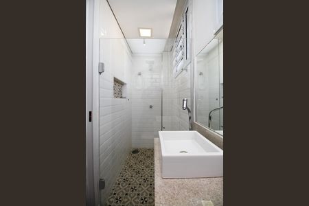 Apartamento à venda com 102m², 2 quartos e 1 vaga Apartamento à venda com 102m², 2 quartos e 1 vagaBanheiro da Suíte