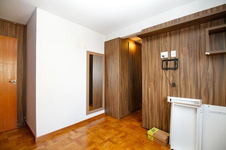 Apartamento à venda com 102m², 2 quartos e 1 vaga Apartamento à venda com 102m², 2 quartos e 1 vagaSuíte