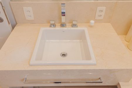 Apartamento à venda com 190m², 3 quartos e 2 vagasBanheiro