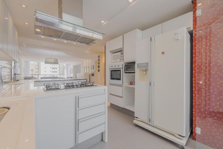 Apartamento à venda com 190m², 3 quartos e 2 vagasCozinha