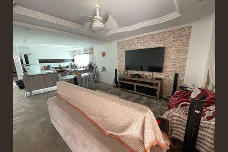 Casa para alugar com 450m², 7 quartos e 5 vagas Casa para alugar com 450m², 7 quartos e 5 vagasSala