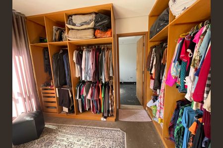 Casa para alugar com 450m², 7 quartos e 5 vagas Casa para alugar com 450m², 7 quartos e 5 vagasCloset