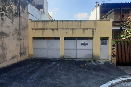 Casa à venda com 228m², 3 quartos e 2 vagasFachada 