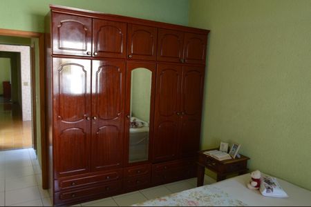 Casa à venda com 228m², 3 quartos e 2 vagasQuarto 1