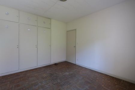 Casa à venda com 285m², 3 quartos e 4 vagasQuarto 2