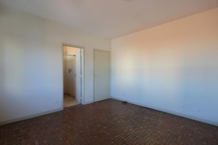 Casa à venda com 285m², 3 quartos e 4 vagasSuíte