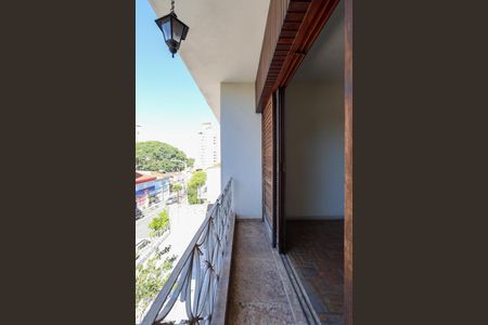 Casa à venda com 285m², 3 quartos e 4 vagasSacada do Quarto 1