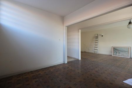 Casa à venda com 285m², 3 quartos e 4 vagasEscritório