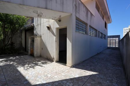 Casa à venda com 285m², 3 quartos e 4 vagasQuintal e jardim