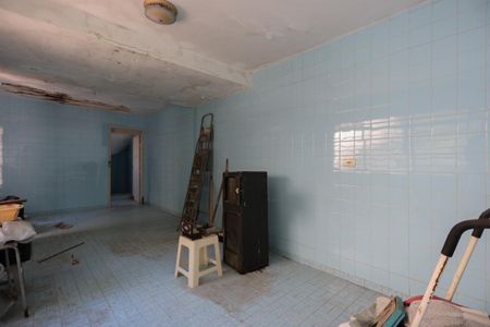 Casa à venda com 285m², 3 quartos e 4 vagasEdícula - Quarto