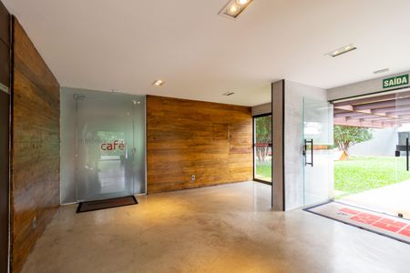 Apartamento à venda com 70m², 2 quartos e 1 vaga Apartamento à venda com 70m², 2 quartos e 1 vagaHall social