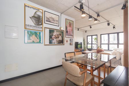 Apartamento à venda com 70m², 2 quartos e 1 vaga Apartamento à venda com 70m², 2 quartos e 1 vagaSala de Jantar