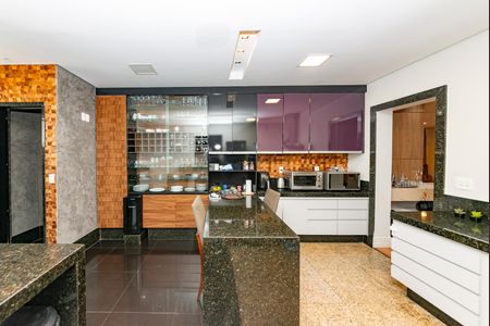 Apartamento à venda com 200m², 4 quartos e 2 vagasCozinha