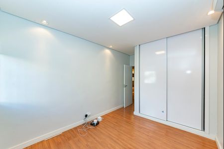 Apartamento à venda com 200m², 4 quartos e 2 vagasQuarto 4