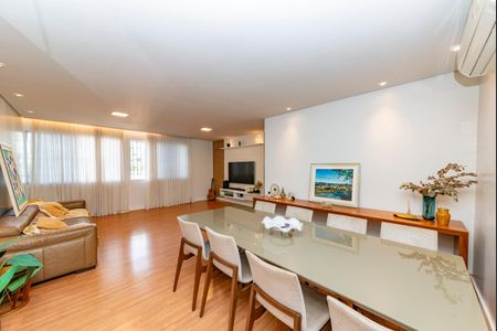 Apartamento à venda com 200m², 4 quartos e 2 vagasSala