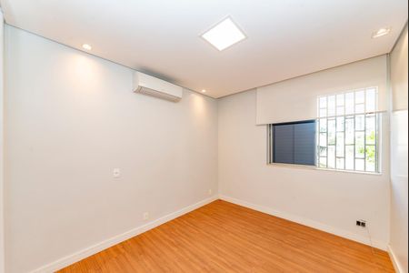 Apartamento à venda com 200m², 4 quartos e 2 vagasQuarto 4