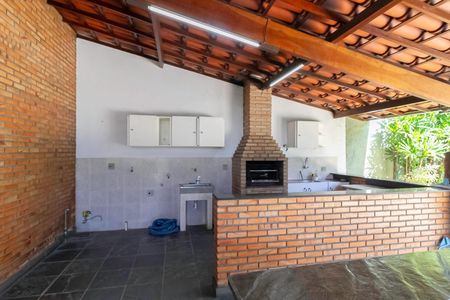 Casa à venda com 1000m², 5 quartos e 8 vagasÁrea Gourmet