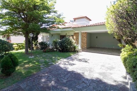 Casa à venda com 1000m², 5 quartos e 8 vagasGaragem