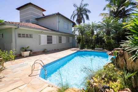 Casa à venda com 1000m², 5 quartos e 8 vagasPiscina
