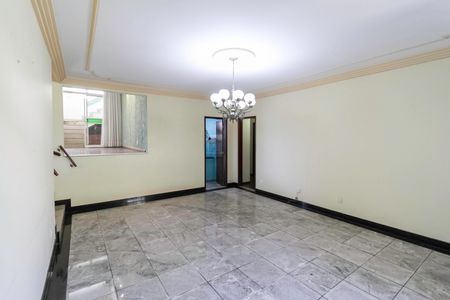 Casa à venda com 1000m², 5 quartos e 8 vagasSala 4