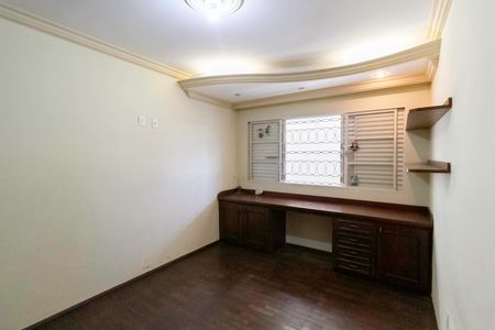 Casa à venda com 1000m², 5 quartos e 8 vagasQuarto 4