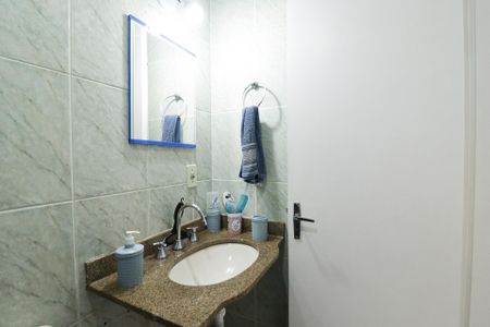 Apartamento à venda com 74m², 3 quartos e 1 vagaBanheiro Social