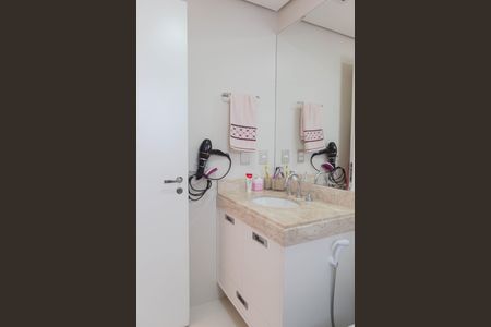 Apartamento à venda com 168m², 3 quartos e 3 vagasbanheiro do Quarto 2