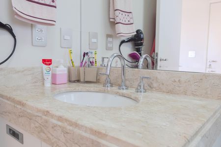 Apartamento à venda com 168m², 3 quartos e 3 vagasbanheiro do Quarto 2