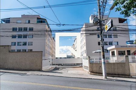 Apartamento à venda com 96m², 4 quartos e 1 vaga Apartamento à venda com 96m², 4 quartos e 1 vagaFachada