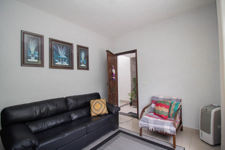 Casa à venda com 251m², 3 quartos e 3 vagas Casa à venda com 251m², 3 quartos e 3 vagasSala