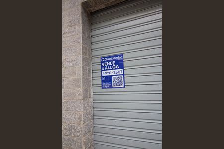 Casa à venda com 251m², 3 quartos e 3 vagas Casa à venda com 251m², 3 quartos e 3 vagasFachada - placa instalada