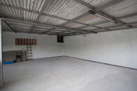 Casa à venda com 251m², 3 quartos e 3 vagas Casa à venda com 251m², 3 quartos e 3 vagasSalão