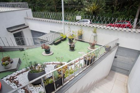 Casa à venda com 251m², 3 quartos e 3 vagas Casa à venda com 251m², 3 quartos e 3 vagasQuintal